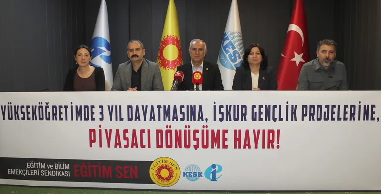 Yükseköğretimde 3 Yıl Dayatmasına, İŞKUR Gençlik Projelerine, Piyasacı Dönüşüme Hayır!