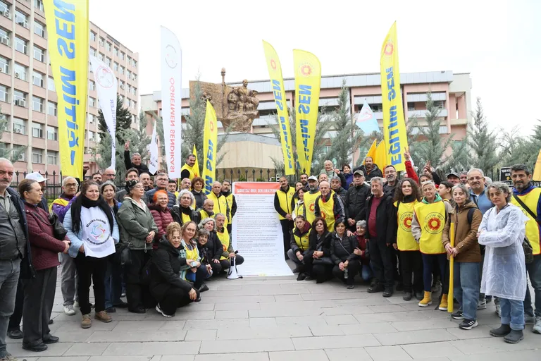Eğitimde Şiddetin Baş Sorumlusu Yusuf Tekin İstifa! Yaşamı Savunmak İçin Nöbetteyiz, İş Bıraktık, Ayaktayız!