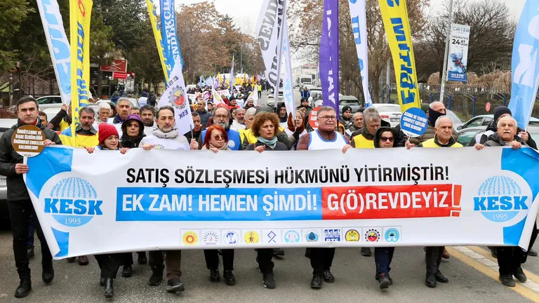 Yoksulluğa, Güvencesizliğe ve Angaryaya Karşı; Haklarımız ve Geleceğimiz İçin 14 Ocak’ta İş Bırakarak Alanlara Çıktık