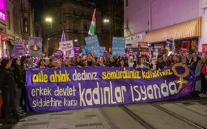 25 Kasım’da “Şiddetsiz, Eşit, Özgür Bir Yaşam İçin Mücadelede Kararlıyız!” Şiarıyla Alanlardaydık!