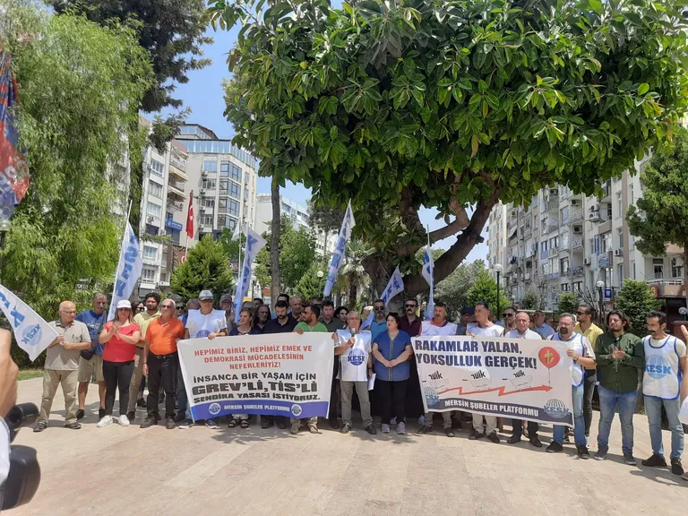 Hem İktidarı Hem Yandaş Konfederasyonları Uyarıyoruz!  Hayat TÜİK Rakamlarına Göre Akmıyor, Ekmeğimizle Oynamayın!