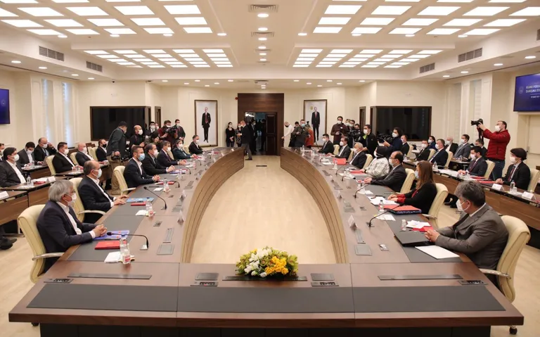 Ek Zamdan,  Sözleşmelilere Kadroya Kamu Emekçilerinin Temel Taleplerini KPDK Gündemine Taşıdık!