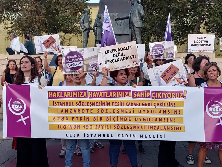 Kadın Cinayetleri Politiktir!  Kadınları Ve Çocukları İstanbul Sözleşmesi Yaşatır!