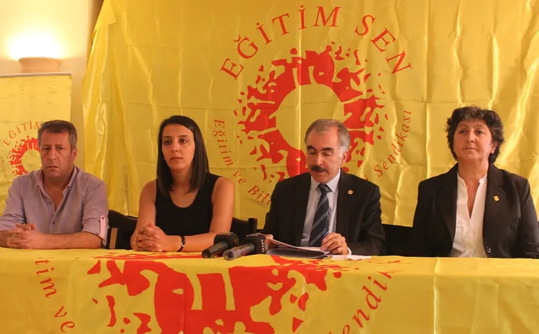 Eğitim Sen: 2016-2017 Eğitim Öğretim Yılı 1 Milyonu Aşkın Öğrenciyi Öğretmensiz Bırakan Darbeci Zihniyetin Hukuksuz Uygulamaları İle Açılıyor!