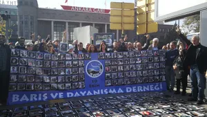 26 Ekim Cuma Günü Ankara Garı’nda Barış Anıtımıza Yapılan Çirkin ve Karanlık Saldırıyı Kınıyoruz!!!