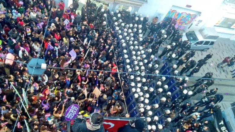 25 Kasım'da Kadınlar Mücadelede Bir Araya Geldi!