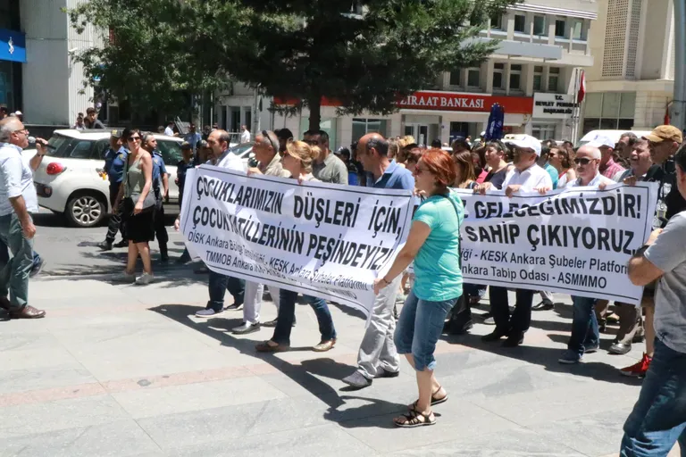 Çocuklarımızın Düşleri İçin Çocuk Katillerinin Peşindeyiz!