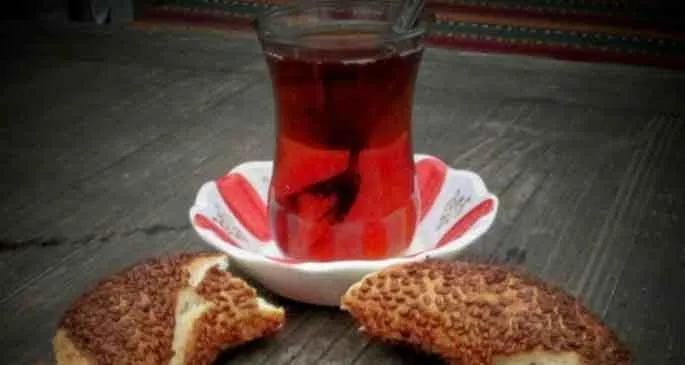 Zam Yağmurunun Sağanağa Dönüştüğü Koşullarda Asgari Ücrette Yapılan Artış Bir İki Ay İçinde  Kağıt Üstünde Kalacak Bir Artıştan İbarettir!