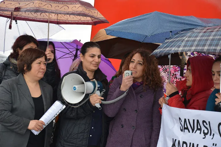 Savaşı, Güvencesizliği ve Kadın Düşmanı Politikaları Reddediyoruz!