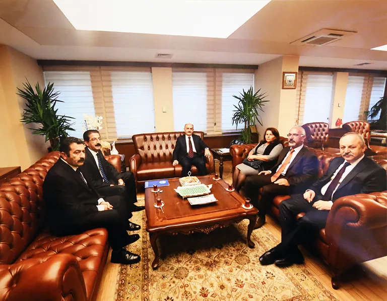 Konfederasyonumuz, Çalışma Bakanı Müezzinoğlu ile Hukuksuz ve Keyfi Uygulamalar Konusunda Görüşme Gerçekleştirdi!