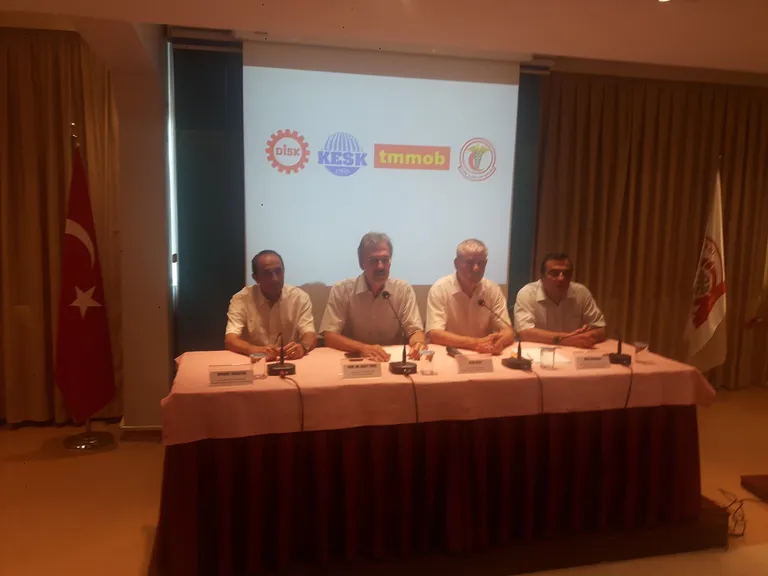 DİSK-KESK-TMMOB-TTB: Nuriye Gülmen ve Semih Özakça Serbest Bırakılmalı, İşlerine İade Edilmelidirler!