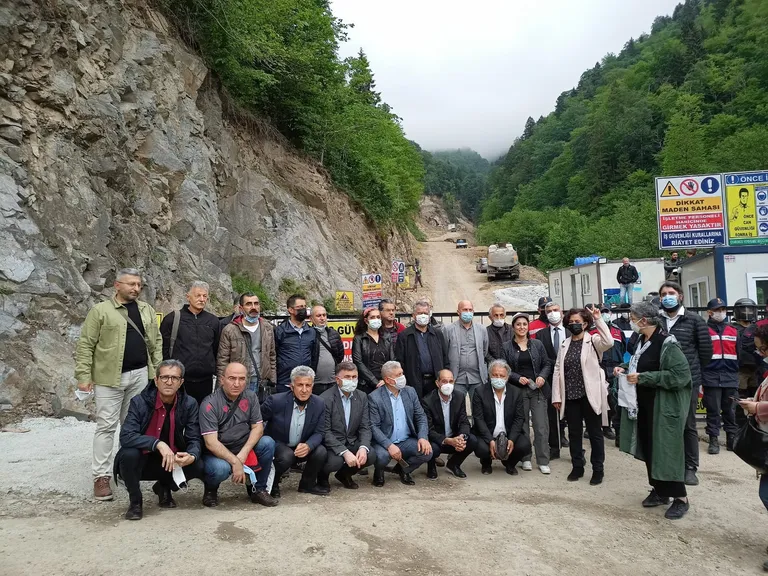 KESK ve TTB'den İkizdere Direnişi’ne Ziyaret: “Bu Bir Yaşam Hakkı Mücadelesi”