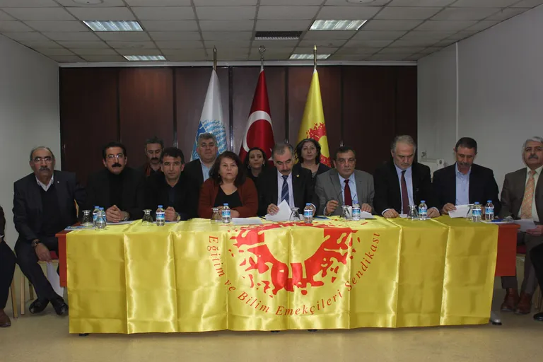 Eğitim Sen: “Yargısız İnfaz” Niteliğindeki Hukuksuz İhraçlara Karşı “Hayır” Diyoruz!