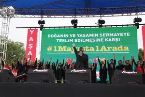 Yüzbinler 1 Mayıs Alanlarındaydı!