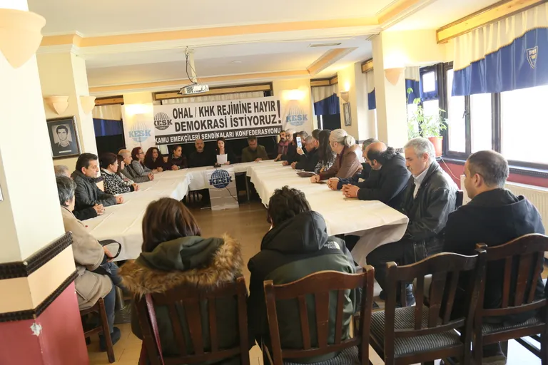 OHAL/KHK REJİMİ İLE ÖRÜLEN AÇIK FAŞİZM KAYBEDECEK! DEMOKRASİ, EMEK VE BARIŞ MÜCADELEMİZ KAZANACAK!