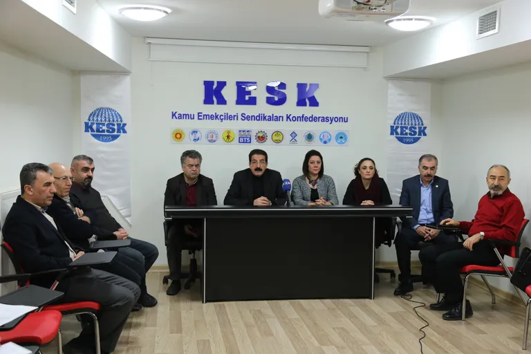 AKP Bu Kez de AB ve AİHM’e Takiyye Yapıyor!  OHAL Mağduriyetlerine Yenileri Eklenecek!