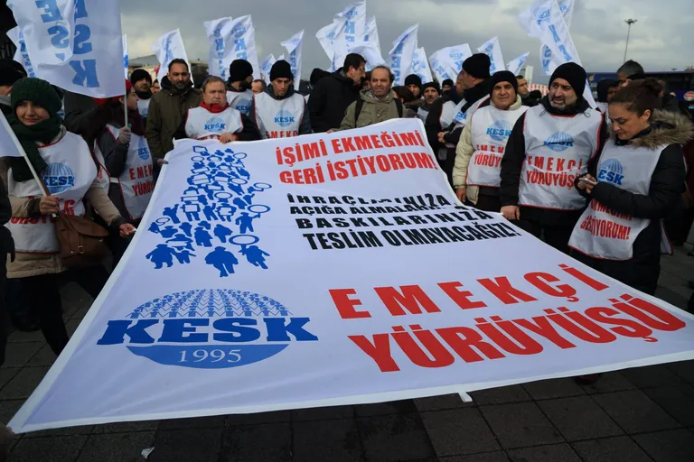 EMEKÇİ YÜRÜYÜŞÜMÜZ ENGELLEMELERE RAĞMEN DEVAM EDİYOR!!!