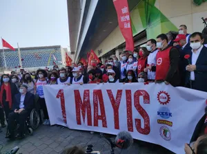 1 Mayıs Meydanlarında Umut Yan Yana!
