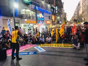 Biz Kazanacağız! Adalet ve Hakikat Kazanacak! Geri Döneceğiz!