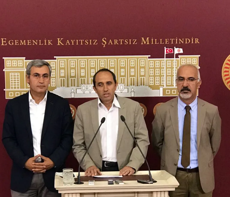 Kamu Emekçileri Danışıklı Dövüşünüzün Hesabını Soracaktır!