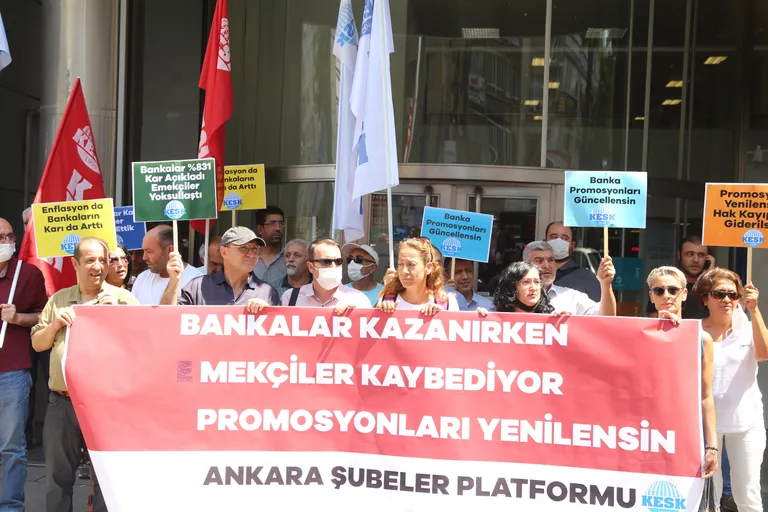 Bankalar Kazanırken Emekçiler Kaybediyor, Promosyonlar Yenilensin!