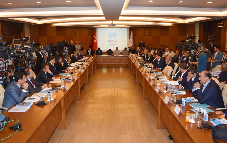 Bunun Adı Teklif Değil, 3 Milyon Kamu Emekçisi ve 2 Milyon Kamu Emekçisi Emeklisi İle Dalga Geçmektir!