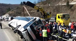 Türk Metal Sendikası üyesi kadınlardan yaşamını yitirenlerin ailelerine başsağlığı ve sabır, yaralılara acil şifalar diliyoruz.