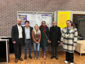 İngiltere'de emek meslek örgütleri ile siyasi parti temsilcilerine ziyarette bulunduk.