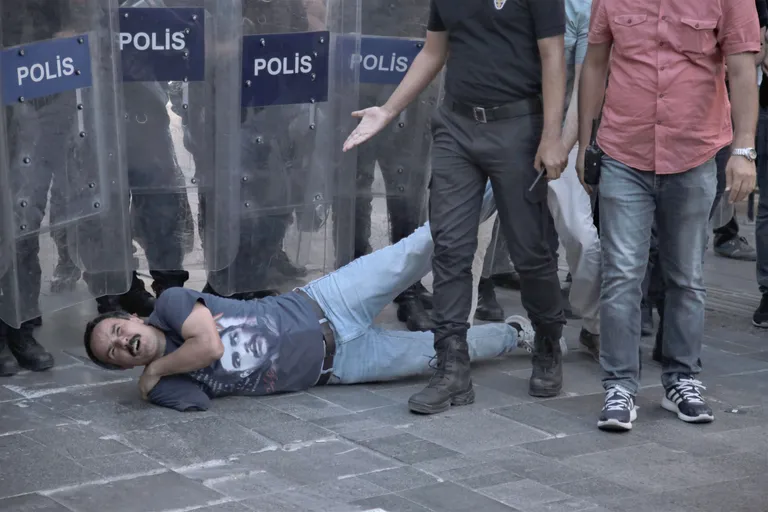 “İşimi Geri İstiyorum” Eylemini Hedef Alan Saldırıyı Kınıyoruz!