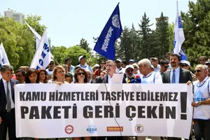 “Kamuda Tasarruf” Emekçileri ve Halkı Yoksullaştırma Paketidir! Kamu Hizmetleri Tasfiye Edilemez, Paket Geri Çekilsin!