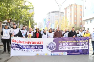 Van ve İzmir'de Emeğin Sesi Yükseldi! #Geçinemiyoruz Mitinglerindeydik!