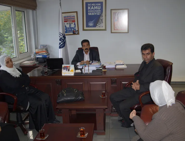 Barış Anneleri Açlık Grevi'nin 49. Gününde KESK'i Ziyaret Etti!