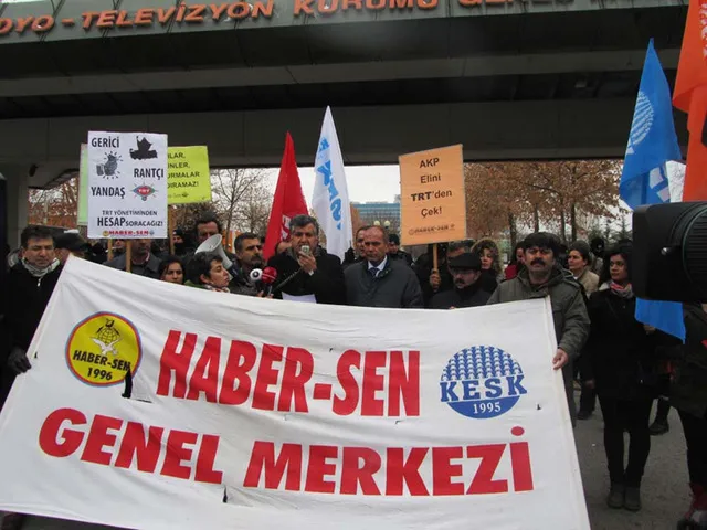 Anayasayı ve Kendi Yasasını Çiğneyen TRT'ye Uyarı!