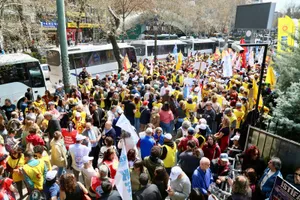 16nisan MEB protesto 03.jpeg