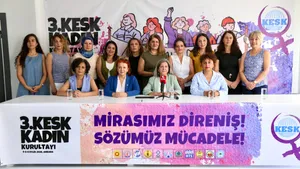 “MİRASIMIZ DİRENİŞ, SÖZÜMÜZ MÜCADELE!” ŞİARINI YÜKSELTİYOR; 4, 5, 6 EYLÜL’DE ANKARA’DA 3. KESK KADIN KURULTAYINDA BULUŞUYORUZ!